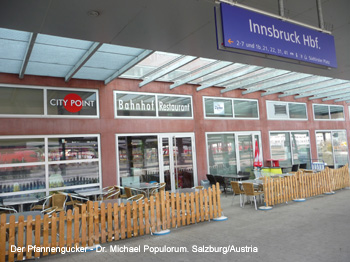 Bahnhofsrestaurant Innsbruck. Der Pfannengucker Dr. Michael Populorum / DEEF