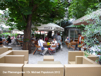 Sternbr�u Salzburg - Der Pfannengucker / Dr. Michael Populorum. Der "domestizierte" Biergarten mit loungeartigen Elementen
