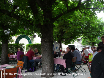 Der Pfannengucker Dr. Michael Populorum. Gasthaus Weiserhof in Salzburg