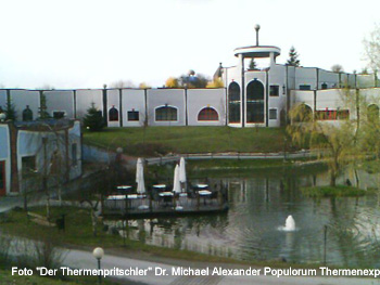 Foto Rogner Therme Bad Blumau "Hundertwassertherme" - Der Thermenpritschler Dr. Michael Populorum