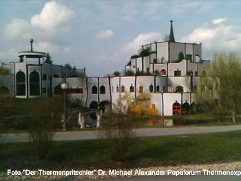 Foto Rogner Therme Bad Blumau "Hundertwassertherme" - Der Thermenpritschler Dr. Michael Populorum